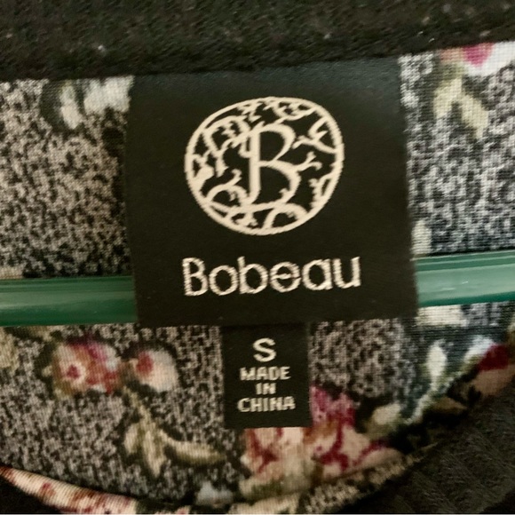 Flower Print Velour Top - Picture 4 of 4